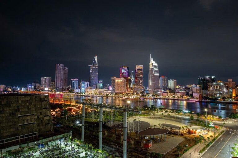 Bán Căn Hộ 2PN Opera Residence 75m2, Full NT, View Q1 - Hình 5